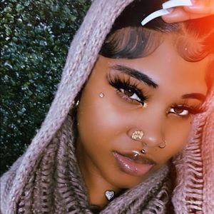 Meet your Posher, Mililani